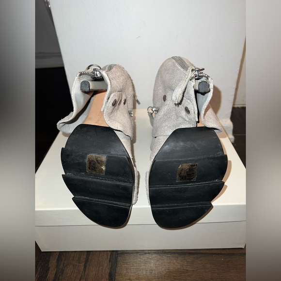 Camilla Skovgaard London Grey Suede Booties - Picture 5 of 10